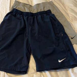Nike shorts dei fit 2 pairs